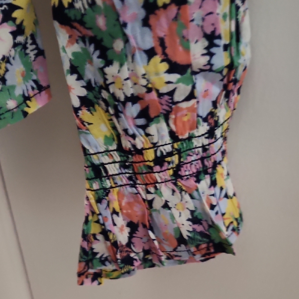 GAP Pink and Green Ruffled Blouse - Picture 5 of 6